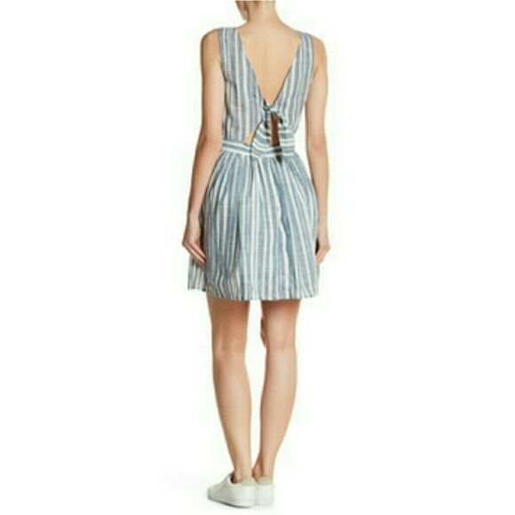 NWT Olive & Oak chambray dress. Size large - Picture 2 of 4